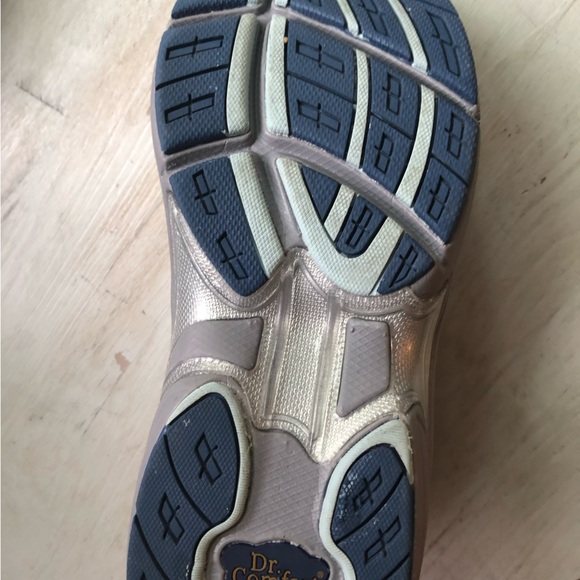 Dr. Comfort Diabetic Sneakers - Picture 3 of 9